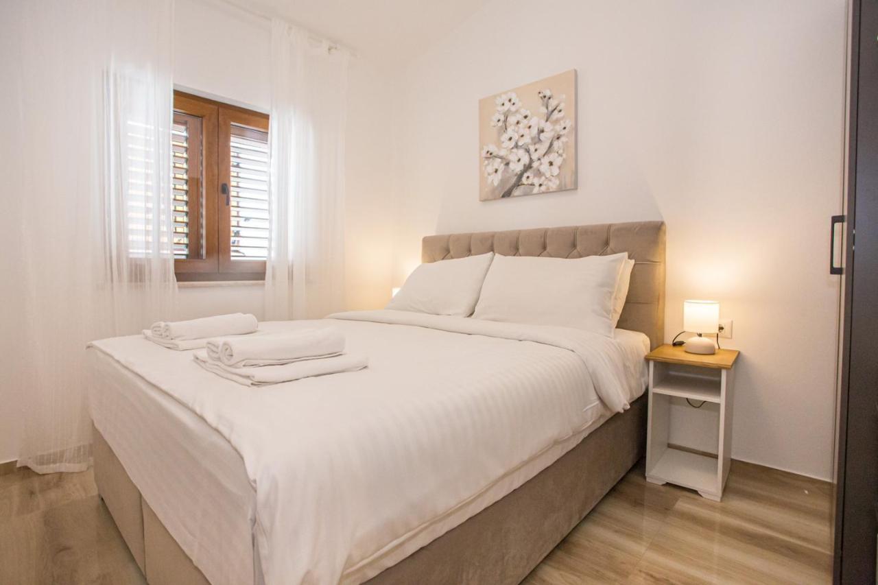Holiday Home Camellia Poreč Extérieur photo