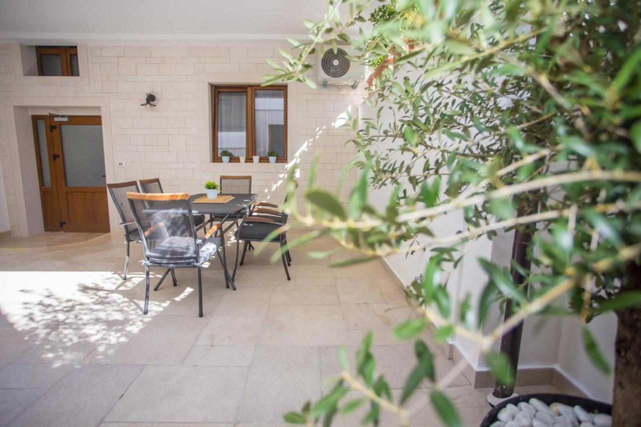 Holiday Home Camellia Poreč Extérieur photo