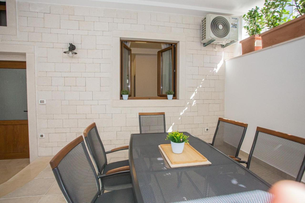 Holiday Home Camellia Poreč Extérieur photo