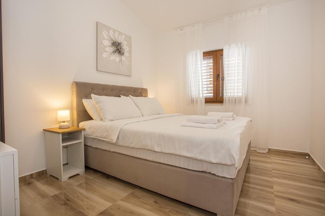 Holiday Home Camellia Poreč Extérieur photo
